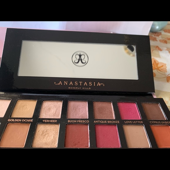 Modern Renaissance - Picture 6 of 12